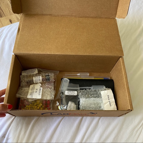 Hands-On Lab Science Kit - LabPaq Bio - Picture 1 of 11